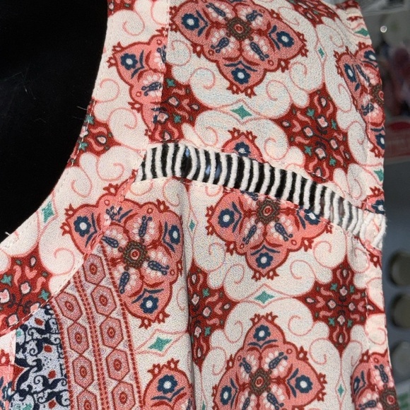 Westport 1962 Red/Pink/Blue Pattern Boho Lace Back Sleeveless Top Plus Size 2x - Picture 6 of 11